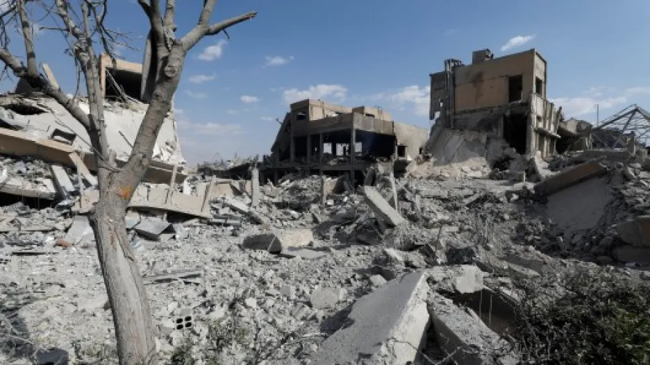 Zničené vědecké centrum v Damašku,  Autor: Omar Sanadiki,  Zdroj: Reuters