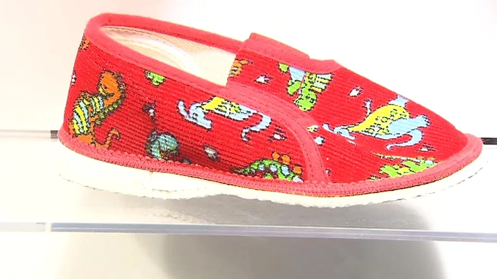 Zhruba 75 procent dětí nosí špatnou botu