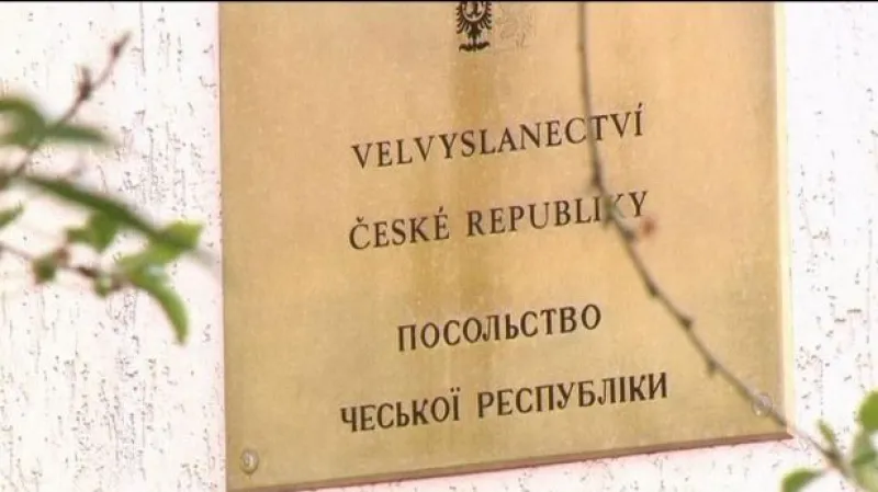 Zaorálek hledá nové velvyslance