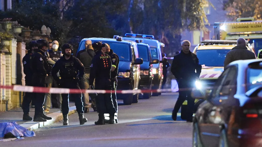 Policejní zásah v pražských Strašnicích