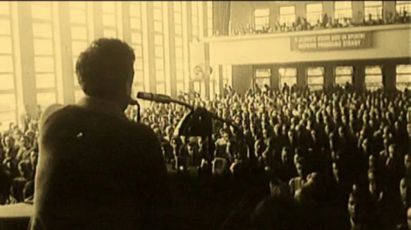 Špidla navrhuje vyznamenání pro "třetí pochodeň" Evžena Plocka