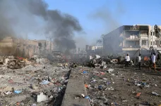 Nejtragičtější útok v dějinách Somálska. Dva výbuchy zabily 300 lidí