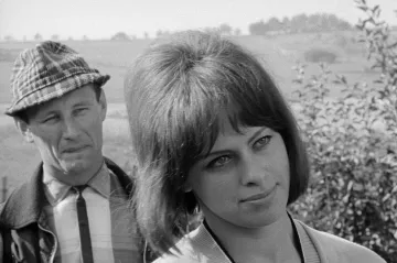 Zemřela výtvarnice a herečka Věra Křesadlová