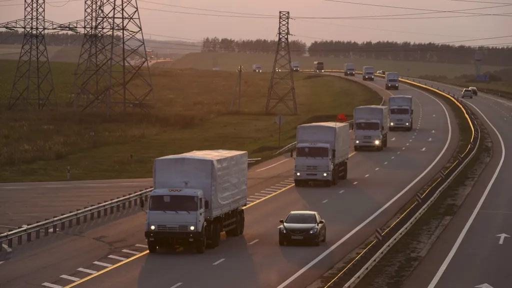 Ruský konvoj míří k ukrajinským hranicím