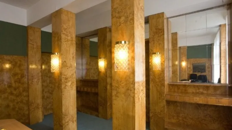 Loosův interiér v Husově 58