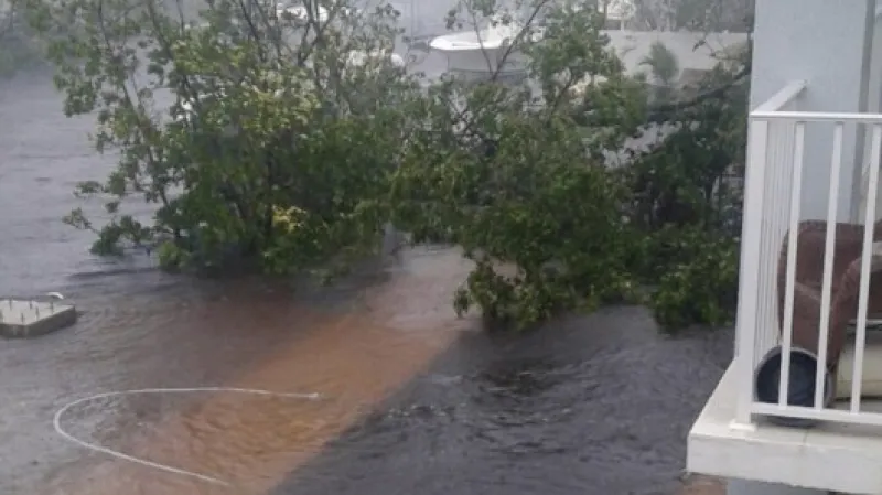 Zaplavené ulice v Key Largo