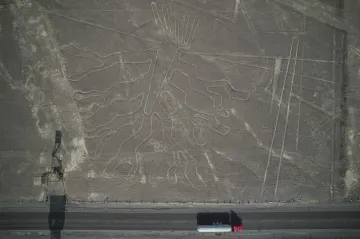 Kněží a lamy. Japonci objevili na planině Nazca dvě stovky nových obrazů