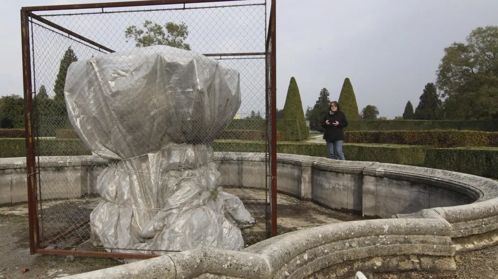 Kašna v parku lednického zámku