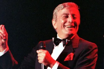 Zemřel Tony Bennett. Zpěvák hitu I Left My Heart in San Francisco vyrazil na turné i s Lady Gaga