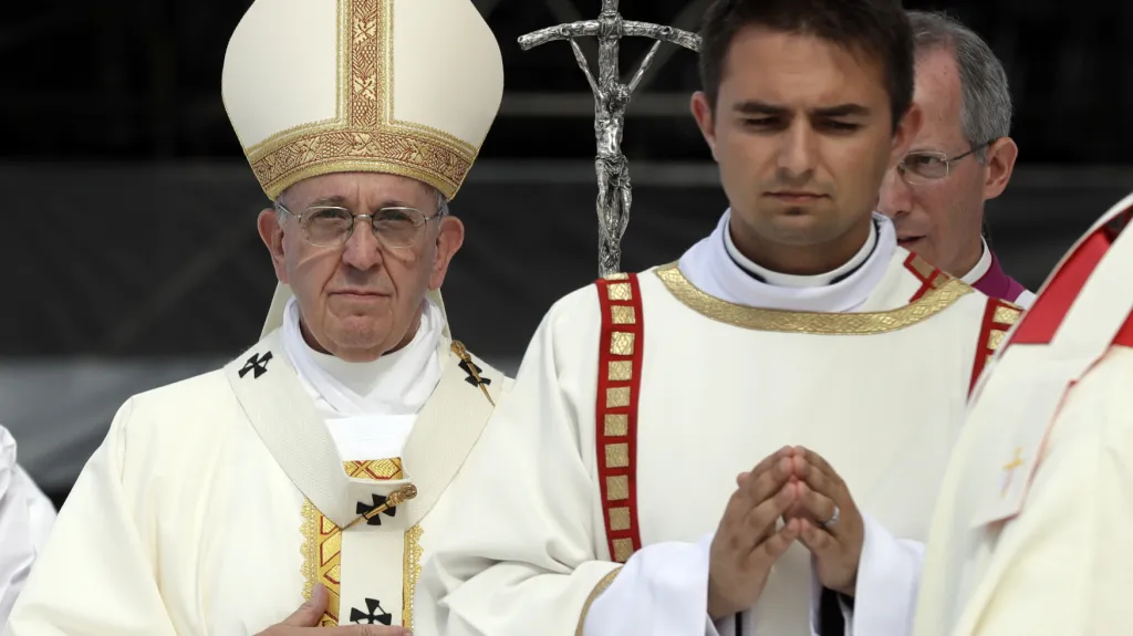 Papež František při nedělní mši
