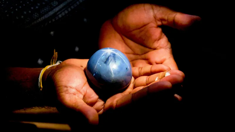 Modrý safír ze Srí Lanky