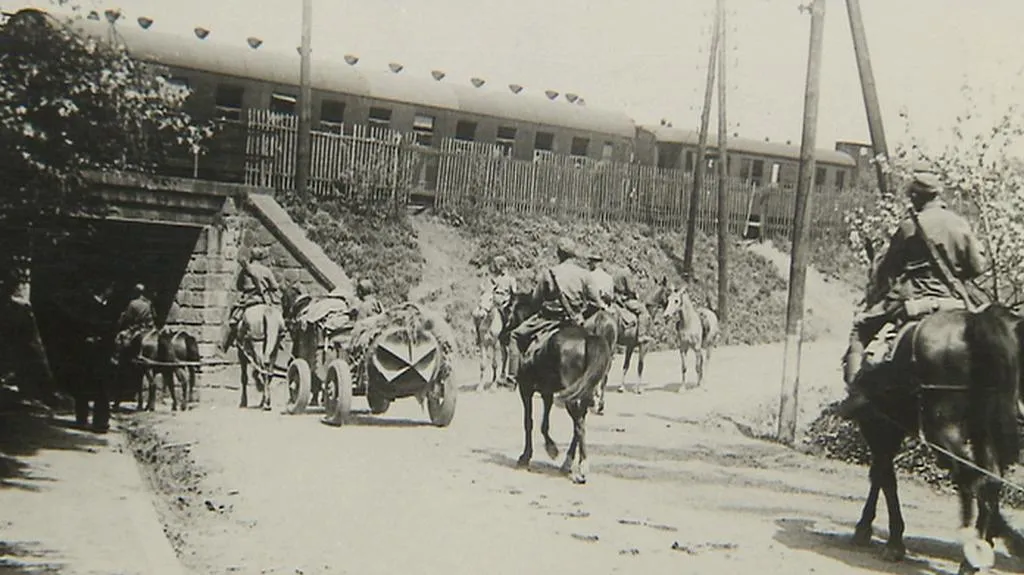 Do tábora v Bystřici přivážely vězně vlaky