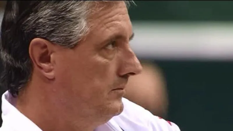 Telefonát nehrajícího kapitána Jaroslava Navrátila