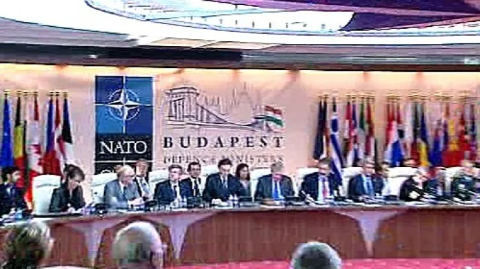 Schůzka ministrů obrany NATO v Budapešti