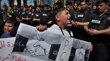 Palestinci v Ramalláhu protestují proti návštěvě Baracka Obamy
