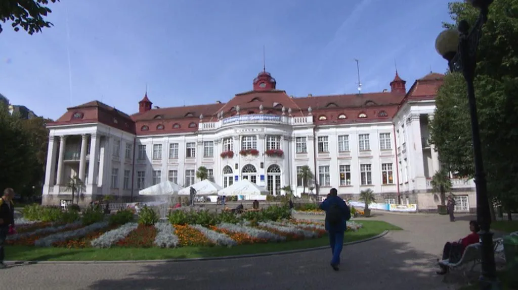 Budova Alžbětiných lázní v Karlových Varech