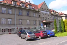 Zadlužená nemocnice v Rumburku zatím funguje bez přerušení provozu