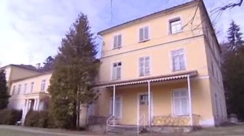 Zámek Lázeň