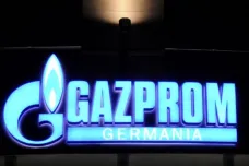 Dodávky plynu pokračují, řekl mluvčí Kremlu Peskov. Gazprom oznámil odchod z Německa