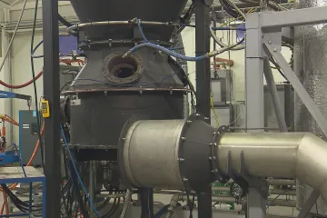 Česká firma testuje, jak v plazmovém reaktoru rozkládat větrné turbíny