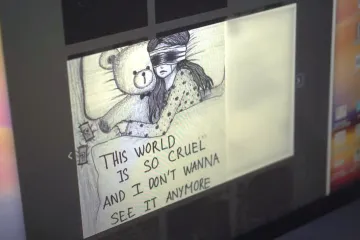 Konec fotkám řezných ran na Instagramu. Po smrti čtrnáctileté dívky zpřísnila sociální síť pravidla