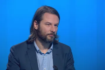 Zkrácení karantén na pět dní se nám může vymstít, obává se biochemik Trnka