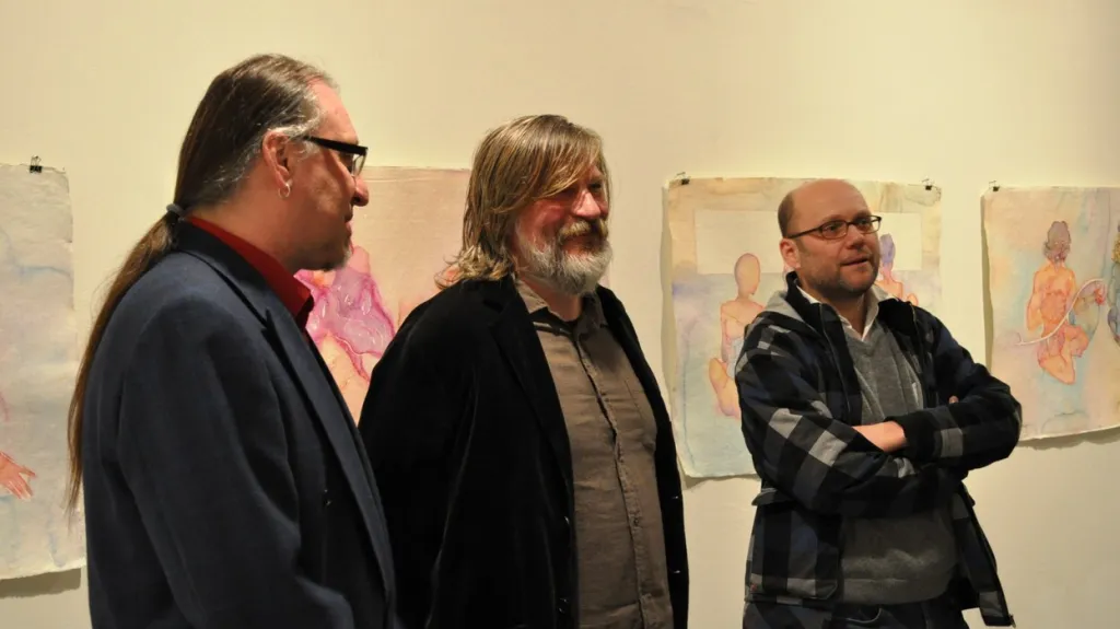 Z vernisáže výstavy Tomáše Císařovského v Lounech