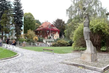 Místo Havlovy ulice dostaly Vary park Anny Politkovské