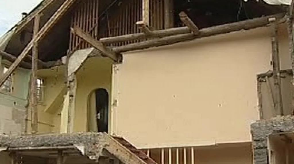 Dům po výbuchu
