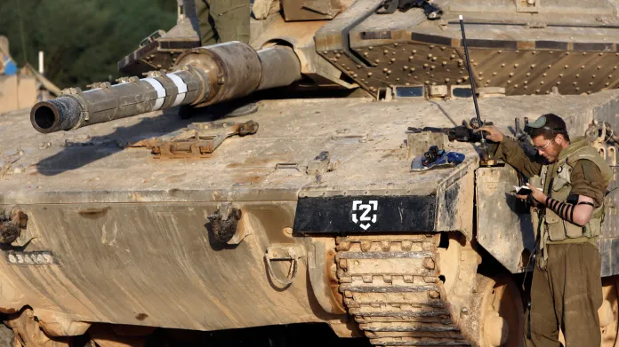 Izraelské tanky na hranici s Gazou
