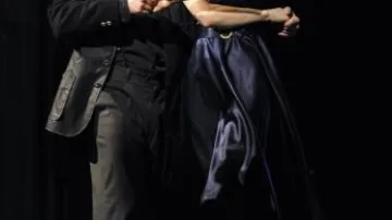 Ladislav Špiner a Petra Tenorová ve hře Mefisto