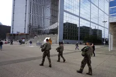 Teror změnil tvář Francie: Každodenní život ve strachu, s kontrolami a vojáky v ulicích