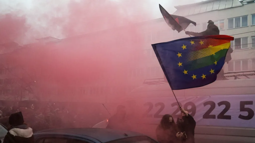 Protivládní demonstrace ve Varšavě