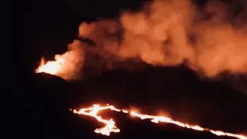 Aktivní sopka na Réunionu - Piton de la Fournaise