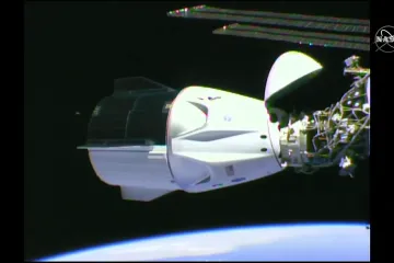 NASA chválí Muska. S jeho Crew Dragonem je moc spokojená