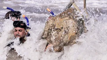 Artefakty ze zaplaveného starověkého města v Egyptě