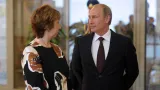 Catherine Ashtonová v hovoru s Vladimirem Putinem