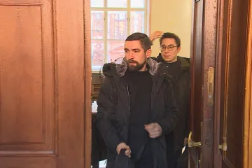 O incidentu u Brněnské přehrady jednal městský soud. Muže, kteří napadli Rohozina, potrestal za výtržnictví