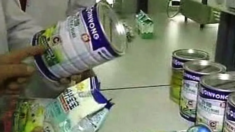 Čínské sušené mléko s melaminem