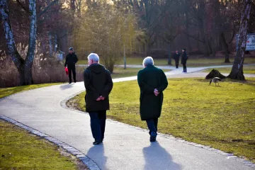 Z reformy penzijního spoření vyjdou nejlépe mladí, říká ekonom