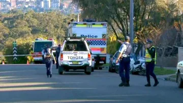 Australská policie zasahuje u dívky, která má údajně na těle bombu