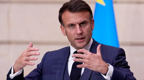 Prolomení fronty a žádost Kyjeva. Macron připustil možnost vyslání západních vojáků na Ukrajinu
