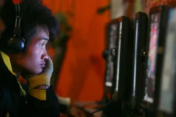 Lootboxy tlačí počítačové hráče k utrácení za náhodu. Kritici v tom vidí hazard a chtějí zákaz