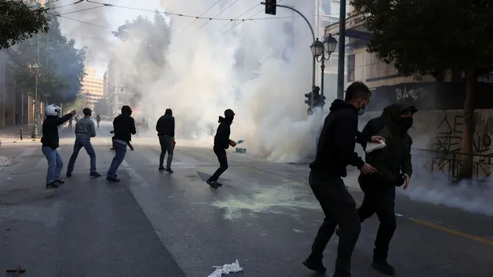 Policie v Řecku zasahovala proti radikálům