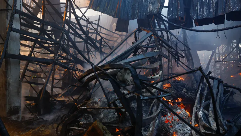 Zprávy: Ruské údery na civilní cíle v Charkově