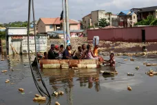 Ve střední Africe se rozvodnilo Kongo, záplavy mají stovky obětí