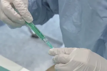 Soud v Německu se zabývá žalobou kvůli údajným zdravotním následkům očkování proti covidu