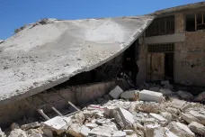 Po úterním chemickém útoku se syrské město opět stalo terčem bombardování