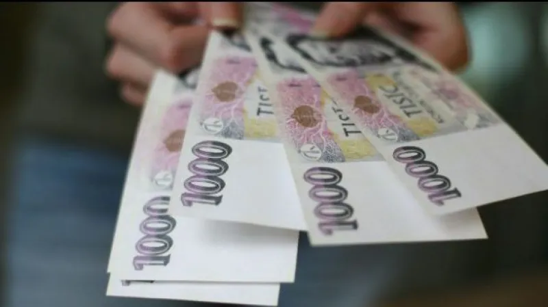 Česká koruna jako na houpačce