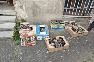 V Praze 4 se našly v domě chemikálie i radioaktivní thorium